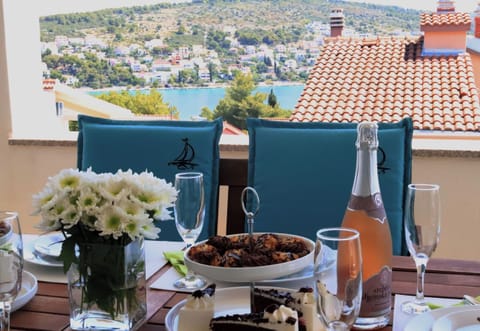 Villa | Balcony