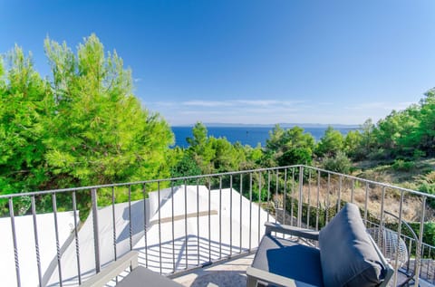 Villa | Balcony