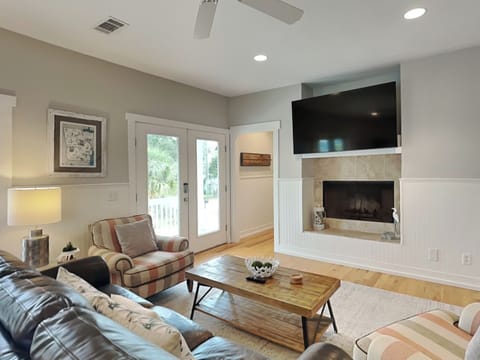 Welcome to Billfish - Upgraded Coastal Living