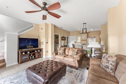 Communal lounge / TV room,Living Room