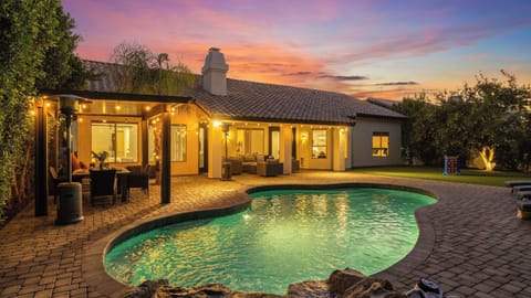House (5 Bedrooms) | Interior