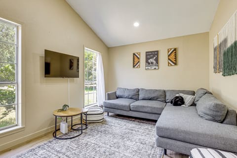 Temple Vacation Rental | 5BR | 3BA | 1,568 Sq Ft | 2 Steps to Enter