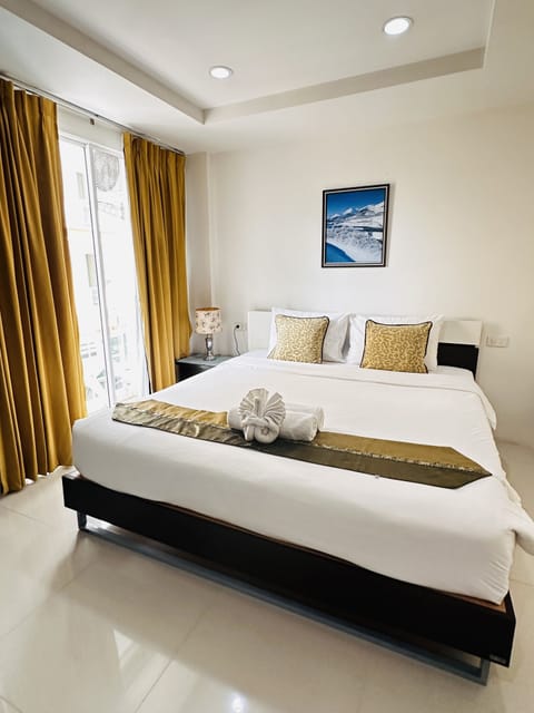 Superior Room with Balcony | In-room safe, free WiFi, bed sheets
