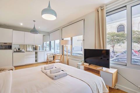 Apartment | 1 bedroom, laptop workspace, iron/ironing board, bed sheets