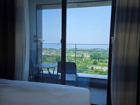 Family Room, Balcony, Sea View | Free WiFi