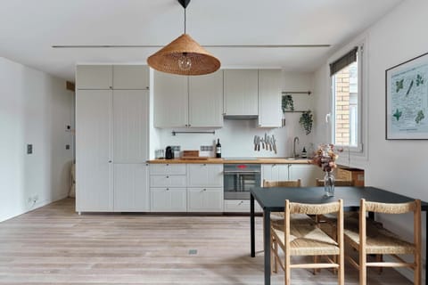 Apartment | Private kitchen | Fridge, microwave, oven, dishwasher