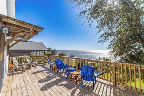Top Level Soundfront Deck