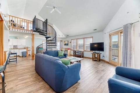 Top Level Living Area
