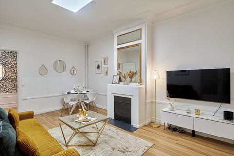 Apartment | Living area