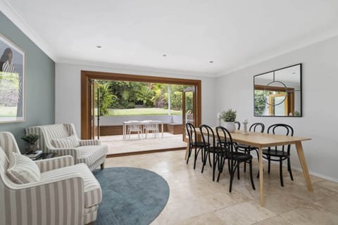 Apartment | Dining