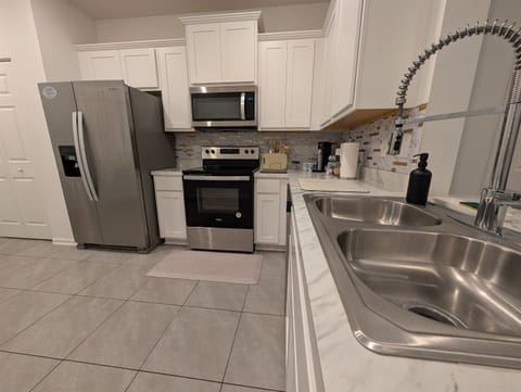 Plenty of space in the kitchen for a comfortable stay