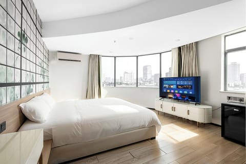Panoramic Apartment | Individually decorated, free WiFi, bed sheets