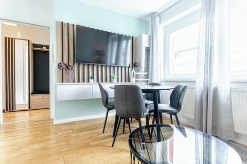 Basic Apartment | Living room
