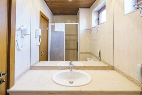 Double Room, City View | Bathroom | Free toiletries, hair dryer, towels, soap