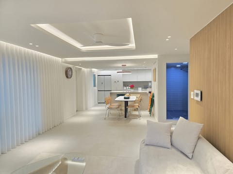 Family Villa, 3 Bedrooms, Non Smoking, Private Bathroom | Living area | Flat-screen TV
