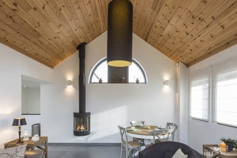 Comfort Cottage, 2 Bedrooms, Non Smoking, Garden View | Dining