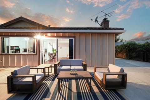 House, 3 Bedrooms, Patio, Lake View | Terrace/patio