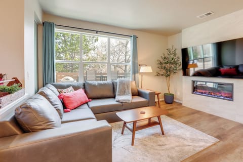 Arvada Vacation Rental | 3BR | 2.5BA | 1,518 Sq Ft | Step-Free Entry