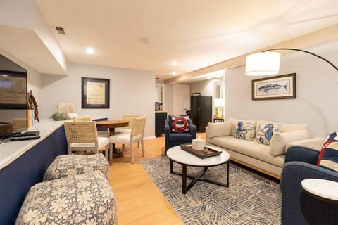 Fitzgerald Suite is the private locked off apartment on the lower level of the Fitzgerald Retreat.