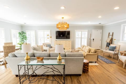 Welcome to the Fitzgerald House - the main house of the larger Fitzgerald Retreat.