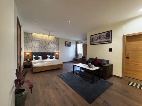 Standard Room | Desk, laptop workspace, free WiFi, bed sheets