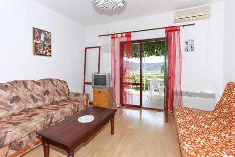 House | Living room