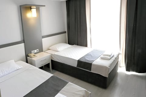 Standard Twin Room, Balcony, City View | Free WiFi