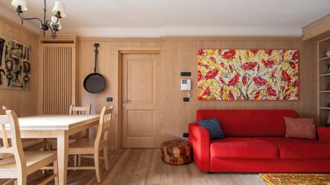 Apartment (2 Bedrooms) | Front of property