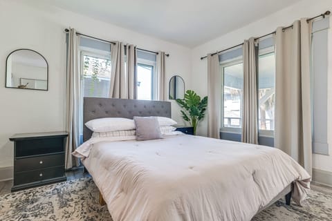 Apartment (1 Bedroom) | Interior
