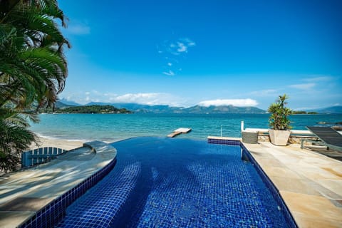 Basic Villa | Pool | Outdoor pool