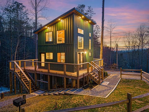Treehouse Twilight Views