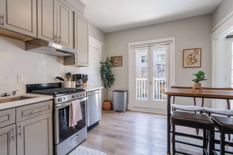 Fully equipped kitchen with stainless steel appliances and all the cooking essentials.