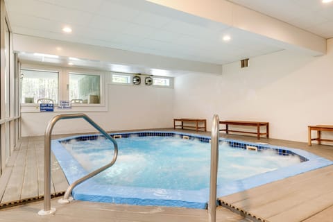 Bartlett Vacation Rental | 2BR | 2BA | Stairs Required | 1,400 Sq Ft