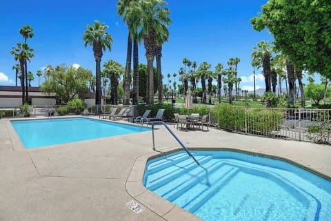 COMMUNITY POOL.jpg mls