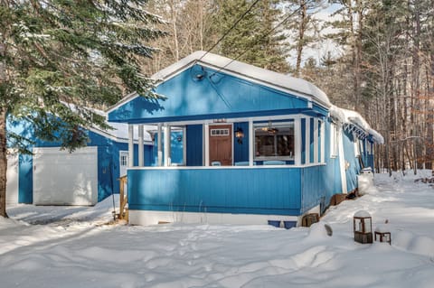 Tamworth Vacation Rental | 2BR | 2BA | Steps Required | 1,150 Sq Ft