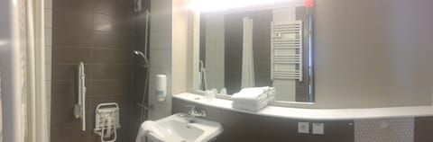 Double Room | Desk, blackout drapes, soundproofing, free WiFi