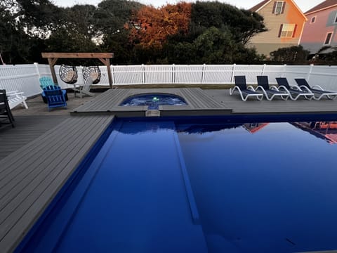 Pool, hot tub and firepit area