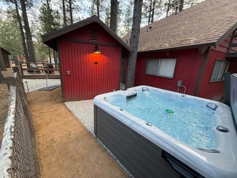 Unwind in your private hot tub under the open mountain sky. Whether you're soaking after a day on the slopes or enjoying a peaceful evening surrounded by nature, this spa offers the perfect place to relax and recharge year-round.