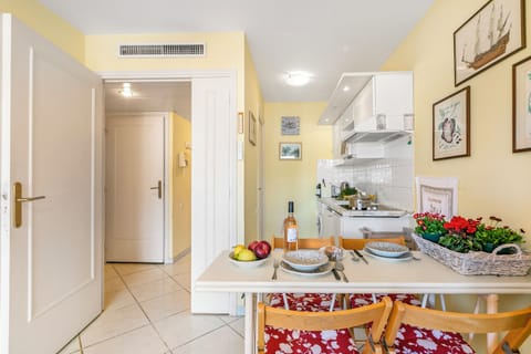 Kitchen and dining area