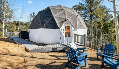 Enjoy the gorgeous mountain views in Cripple Creek!