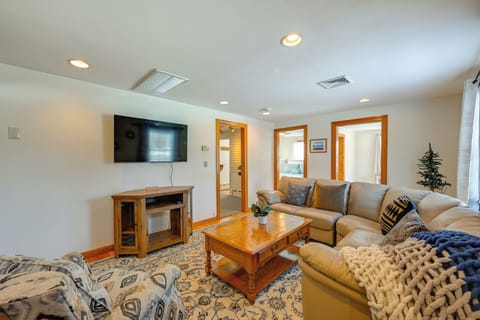 Hadley Vacation Rental | 3BR | 1BA | 5 Steps to Enter | 1,224 Sq Ft
