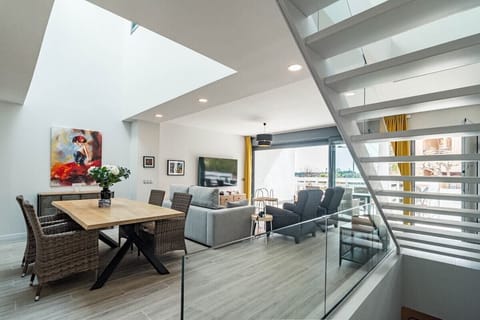 Studio (3 Bedrooms) | Interior