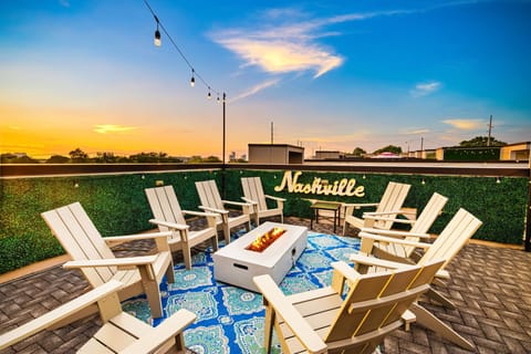 Welcome to Argyle Rooftop Retreat! 
