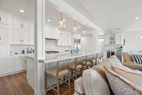 House | Private kitchen | Full-size fridge, microwave, oven, stovetop