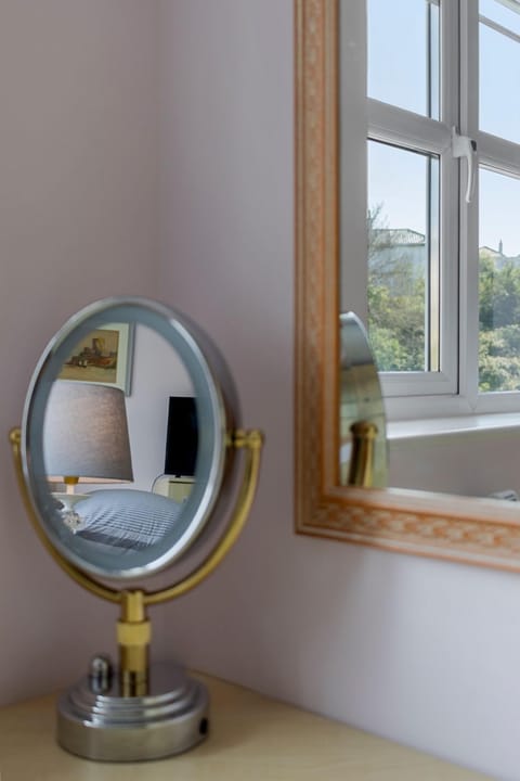 Beautifully decorated and presented throughout