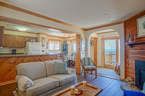 Condo, Multiple Beds, Balcony, Mountain View (3 Br: Summit 301 A) | Living area