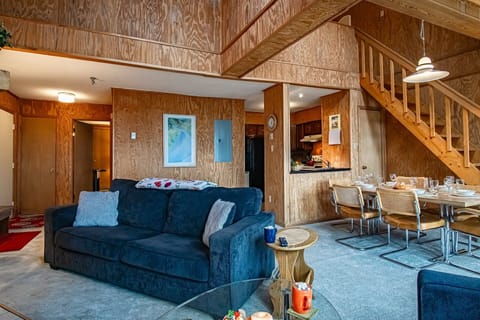 Condo, Multiple Beds, Balcony, Mountain View (2 Br: Leatherbark 301 B) | Living area