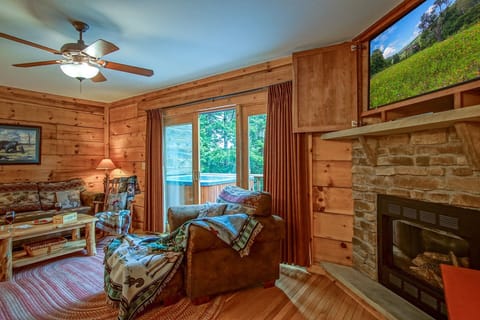 Condo, Multiple Beds, Hot Tub, Mountain View (5 Br: Loggers Run 8) | Living area