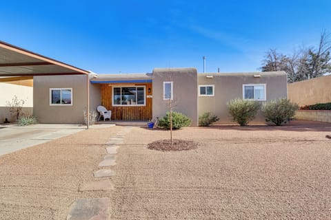 Albuquerque Vacation Rental | 3BR | 1.5BA | 1.340 Sq Ft | 2 Steps to Enter