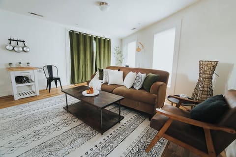 Furniture/decor may vary slightly from photos but will be of similar quality.
